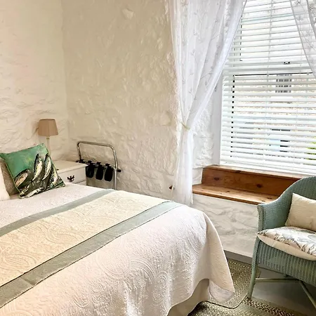 Bed & Breakfast The Old Post House 3*