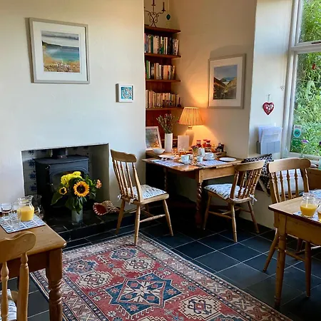 The Old Post House 3*